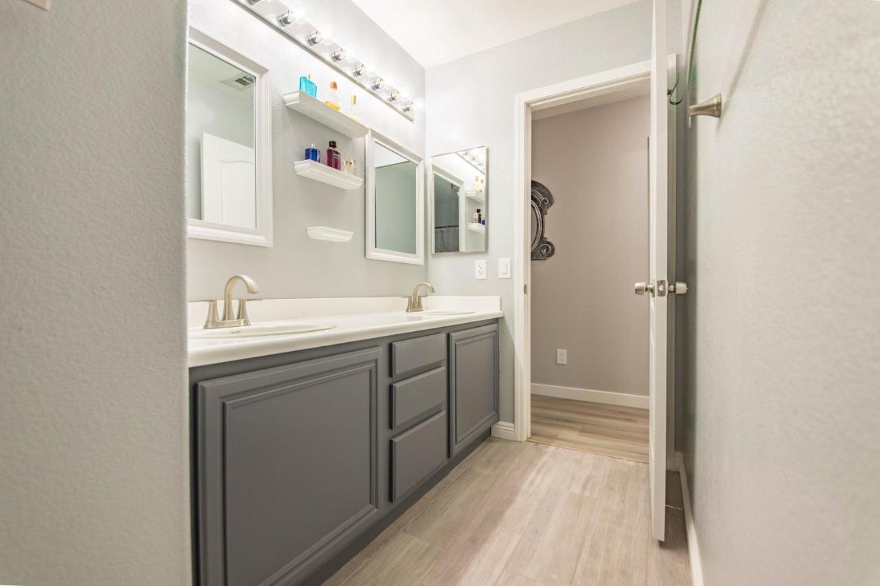 Gorgeous Las Vegas Home With Rv Parking Экстерьер фото