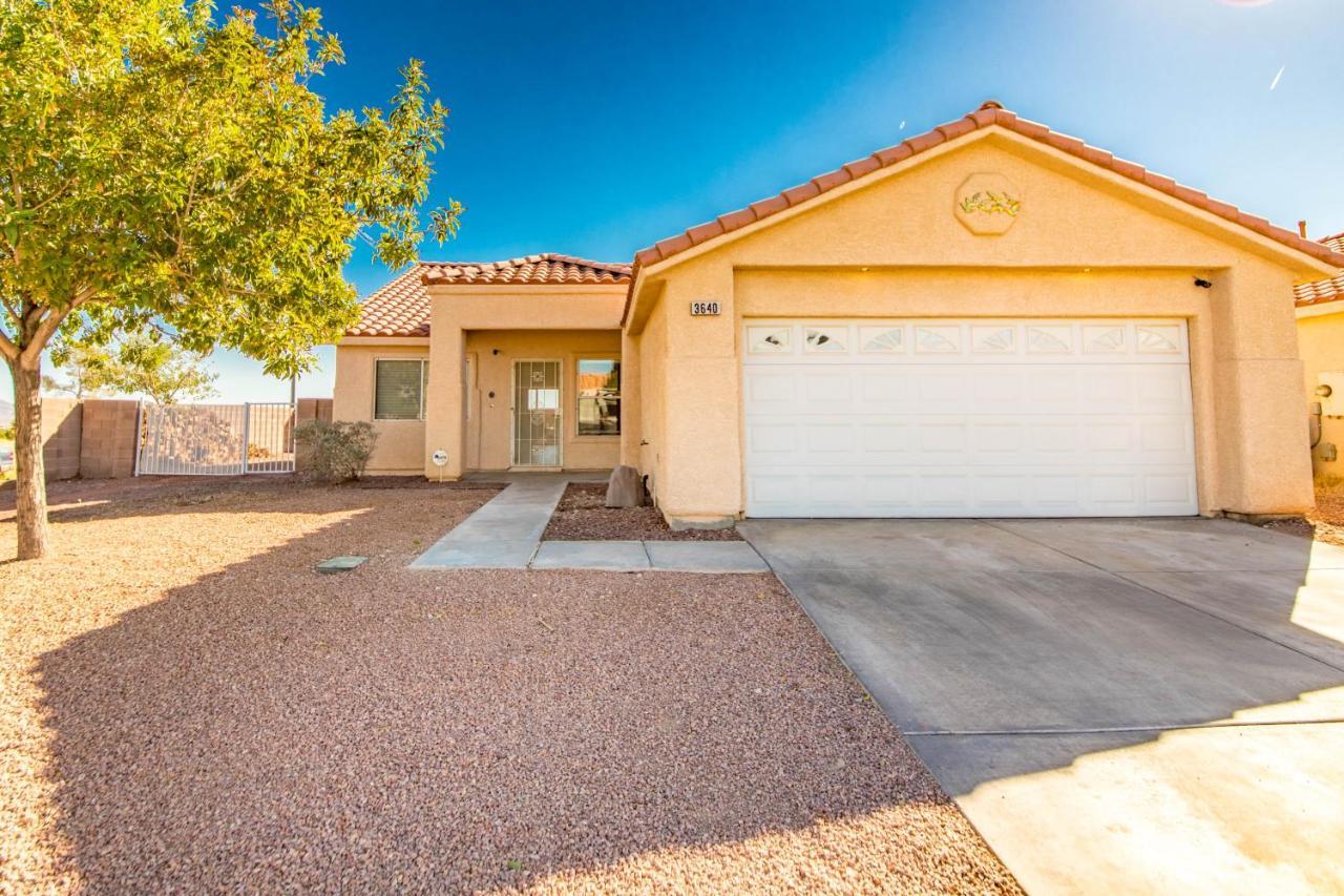 Gorgeous Las Vegas Home With Rv Parking Экстерьер фото