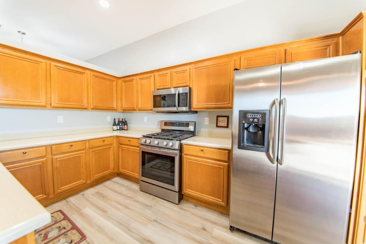 Gorgeous Las Vegas Home With Rv Parking Экстерьер фото